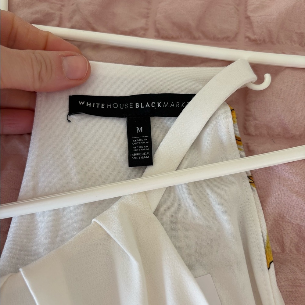 NWT White House Black Market White and Gold Floral Camisole - Picture 4 of 6